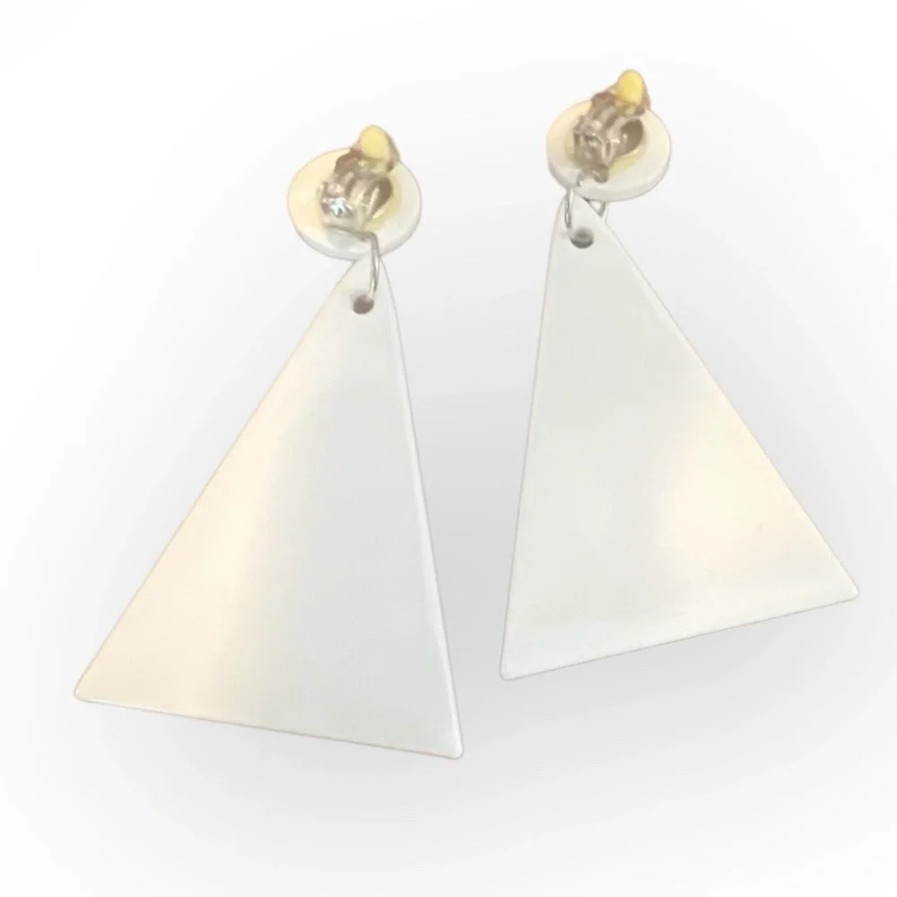Retro‎ 1960’s Mod Inspired Clip On Triangle Earrings, Drop Style, White, XL